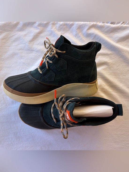 Sorel Shoes - Sorel NIB Waterproof Dark Green Suede Lace-Up Rain Winter Casual Boots Sz 8